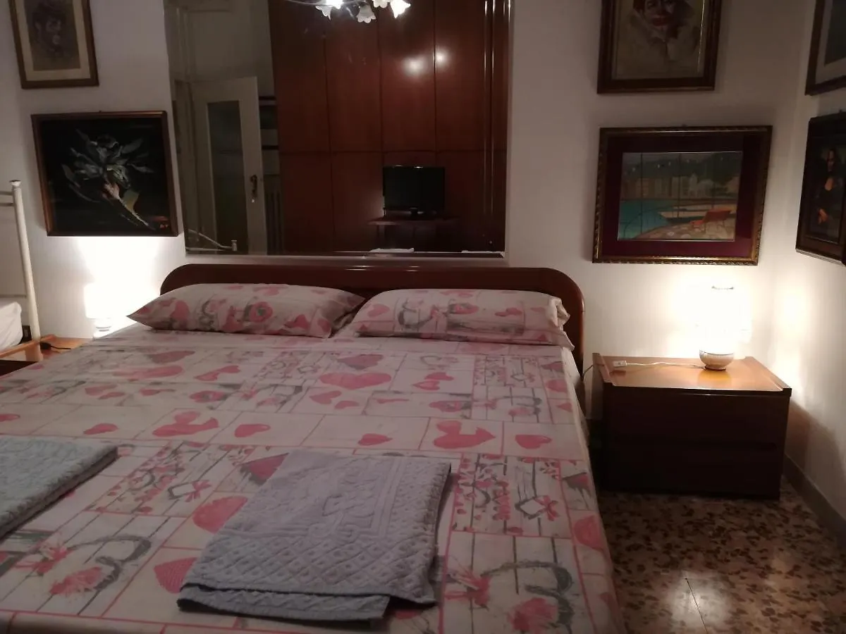 Casa Gramsci Bed & Breakfast Modena 0*,